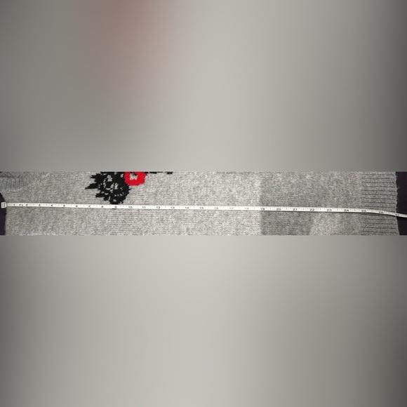 ✨NWT✨ cupcakes & cashmere: Women’s Sweater (ptp approx 25in) - Size 1X - Picture 7 of 7